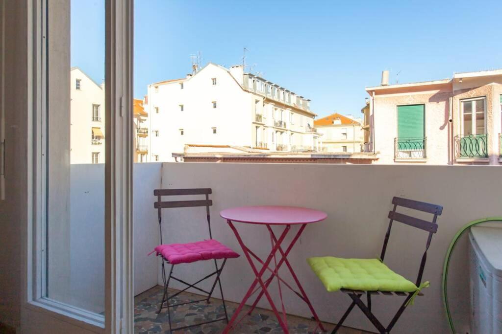 Nice Center - Bright Studio Balcony Wifi & Aircon Appartement Buitenkant foto